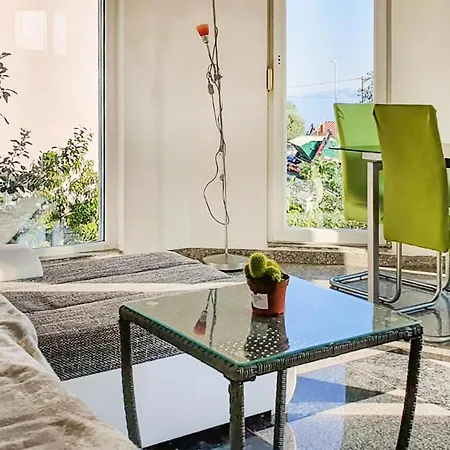 Apartamento 2 Bedroom Stunning In Novi Vinodolski
