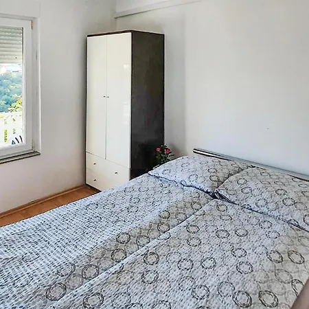 2 Bedroom Stunning In Novi Vinodolski