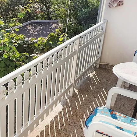 Apartamento 2 Bedroom Stunning In Novi Vinodolski