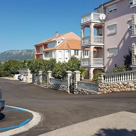 Apartamento 2 Bedroom Stunning In Novi Vinodolski